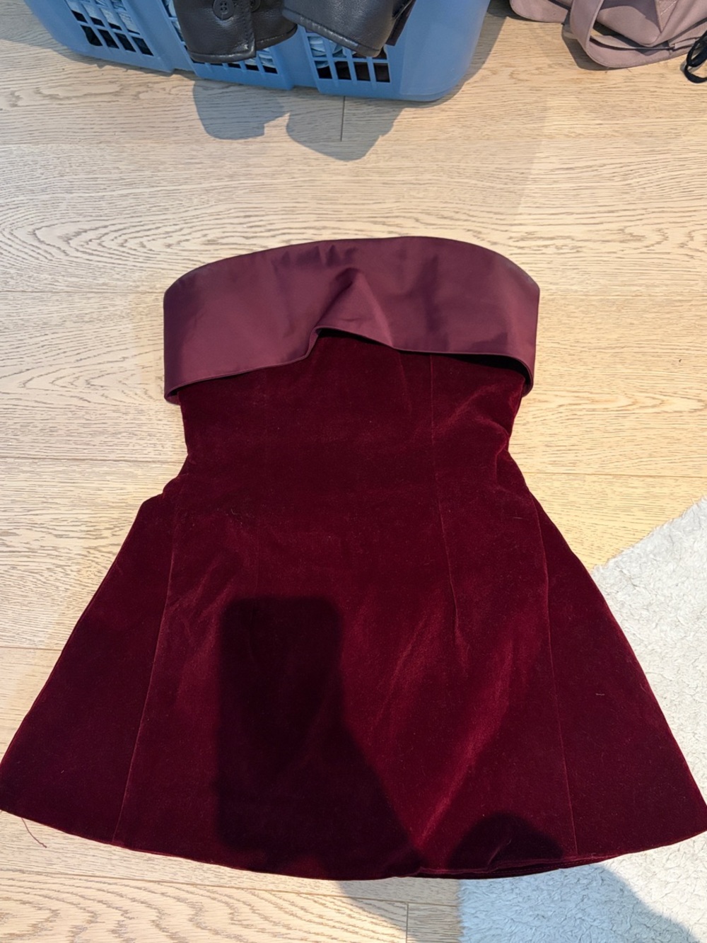 Women's Strapless Velvet Cocktail Dress in Deep Burgundy